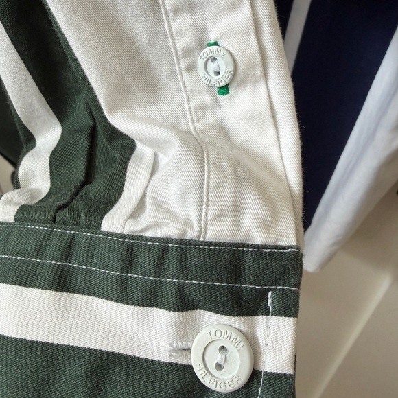 Vintage Tommy Hilfiger Men's White, Green & Navy Rugby Shirt - Picture 5 of 7